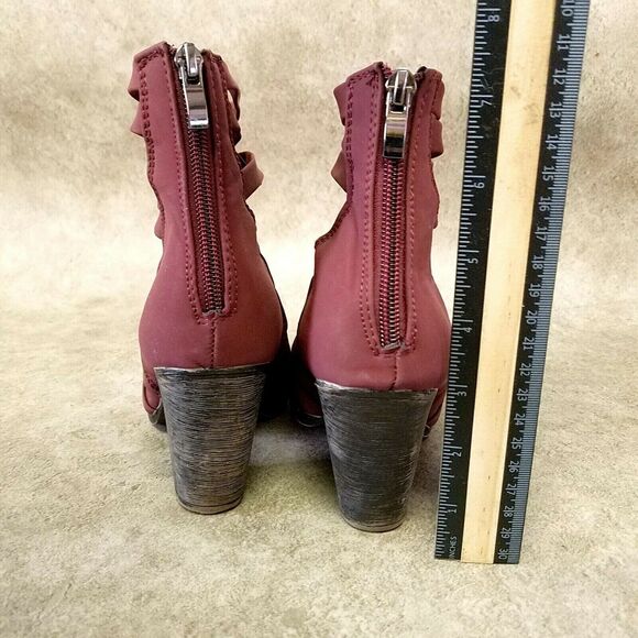 ETC Womens Size 6/7 Red Strappy 3.5" Heel Ankle Boot Booties - Picture 6 of 10